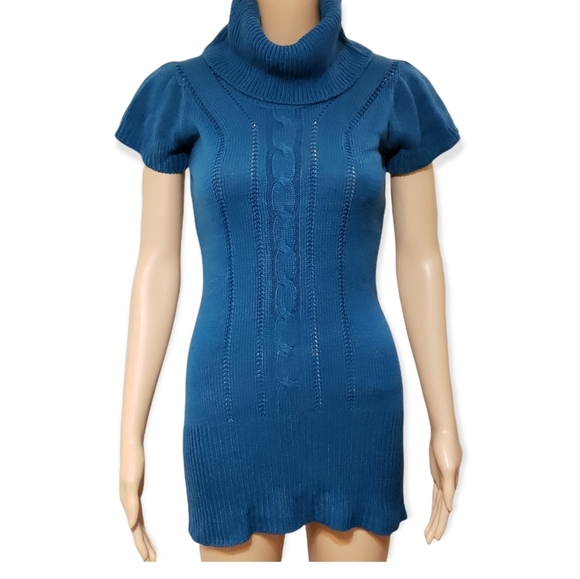 Gold Drama {CABLE KNIT DRESS} - Picture 1 of 9